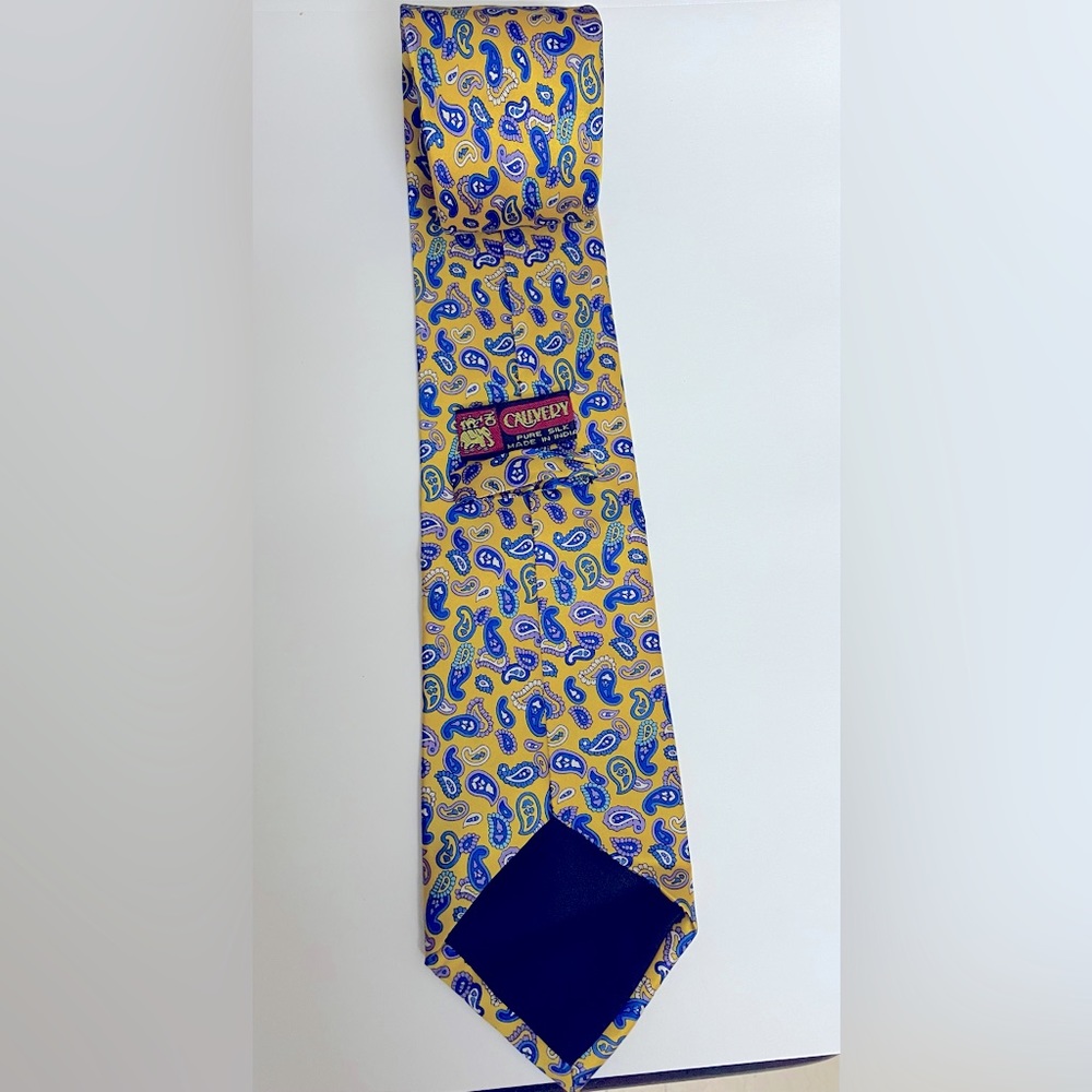 Cauvery Emporium Pure Silk Men’s Tie bright yellow colour vintage design in blue - Picture 3 of 5